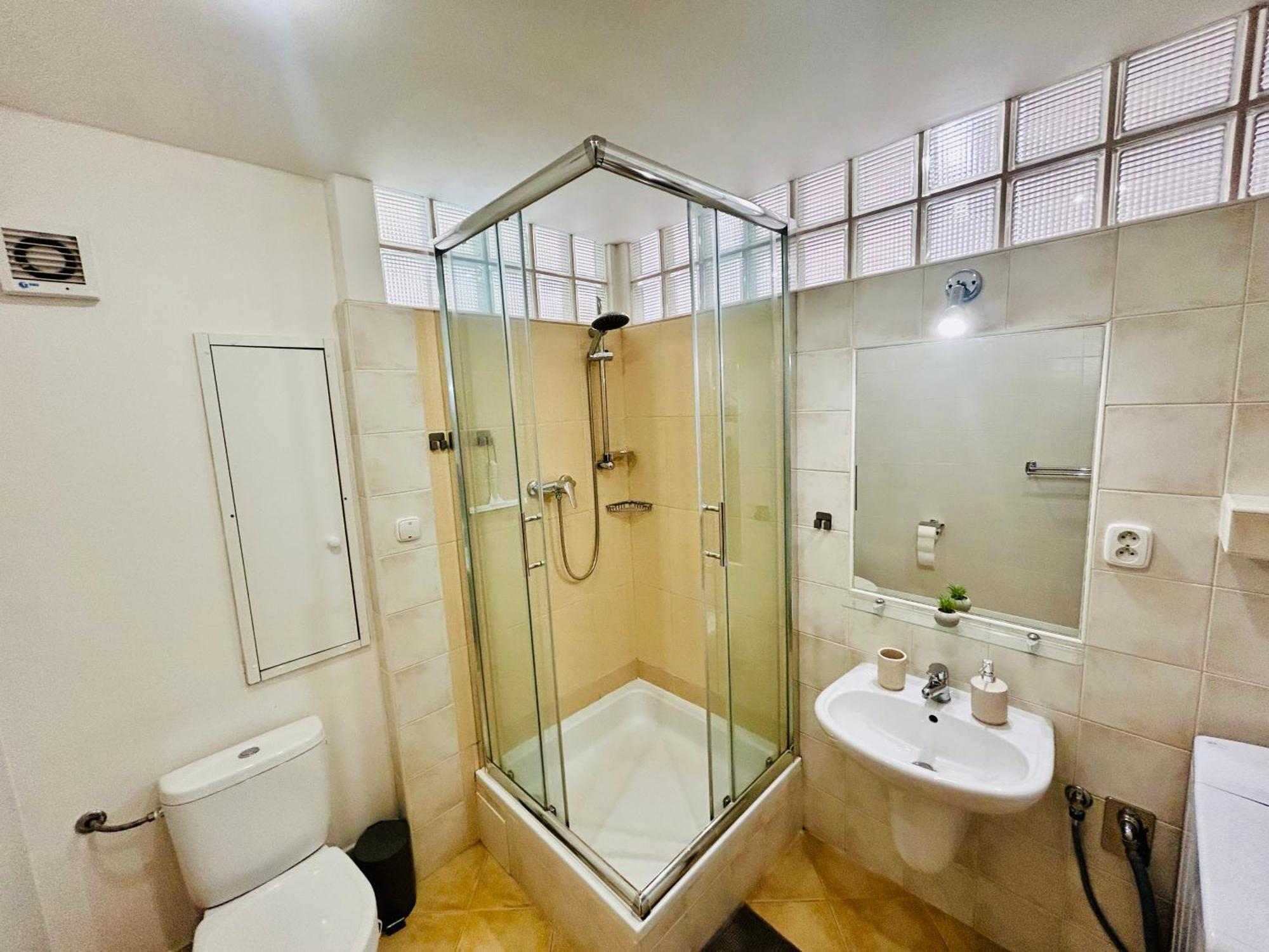 Sunny Vojenska - Old Town Apartment Košice